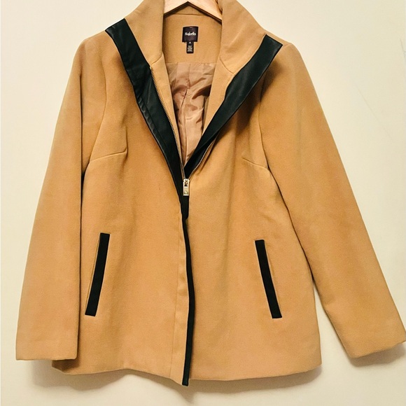 Vintage Stylish Tan Jacket with Black Faux Leather Accents - Picture 1 of 9